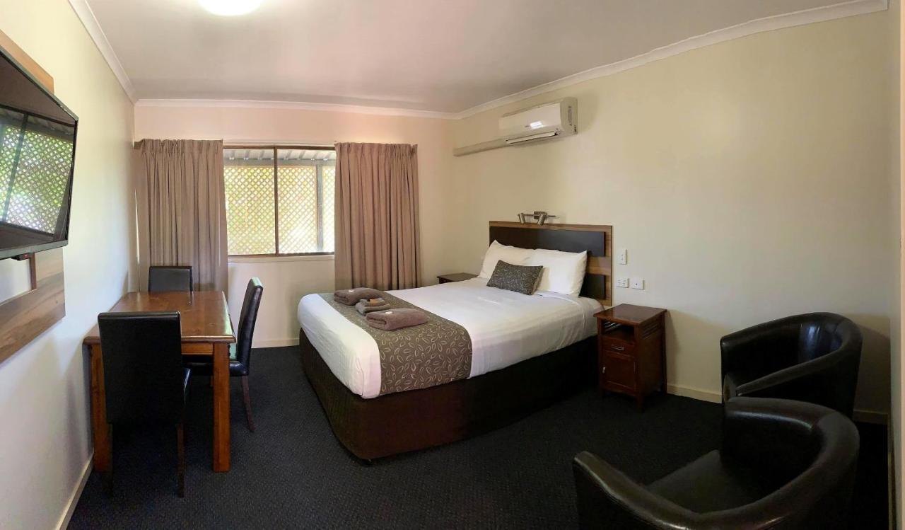 Charleville Motel Екстериор снимка