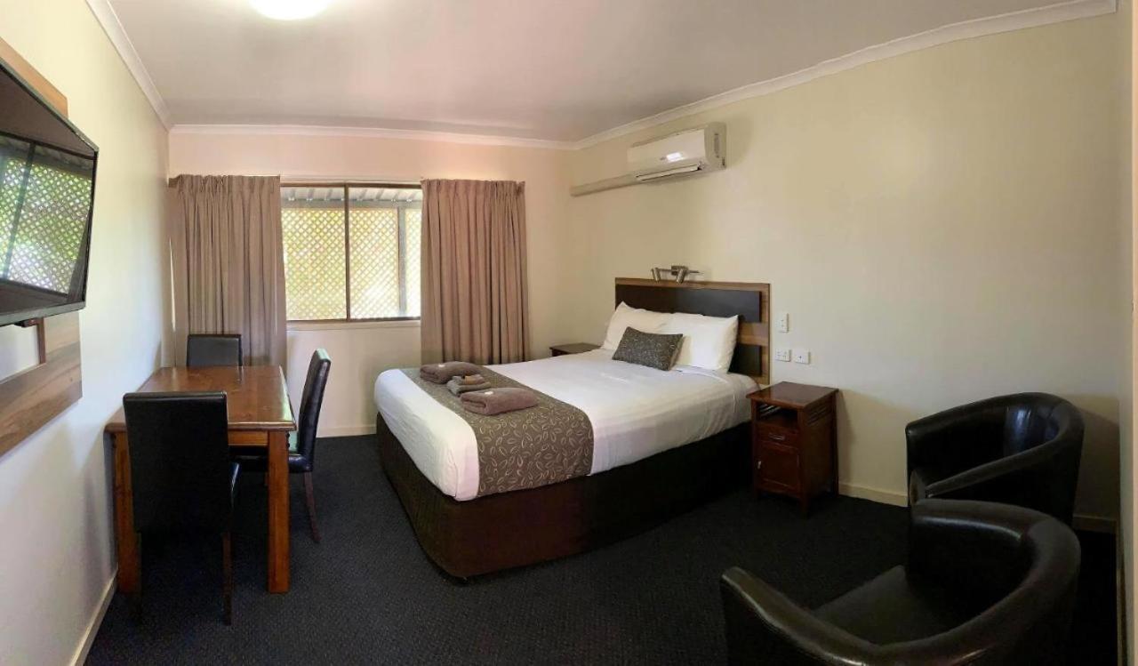 Charleville Motel Екстериор снимка